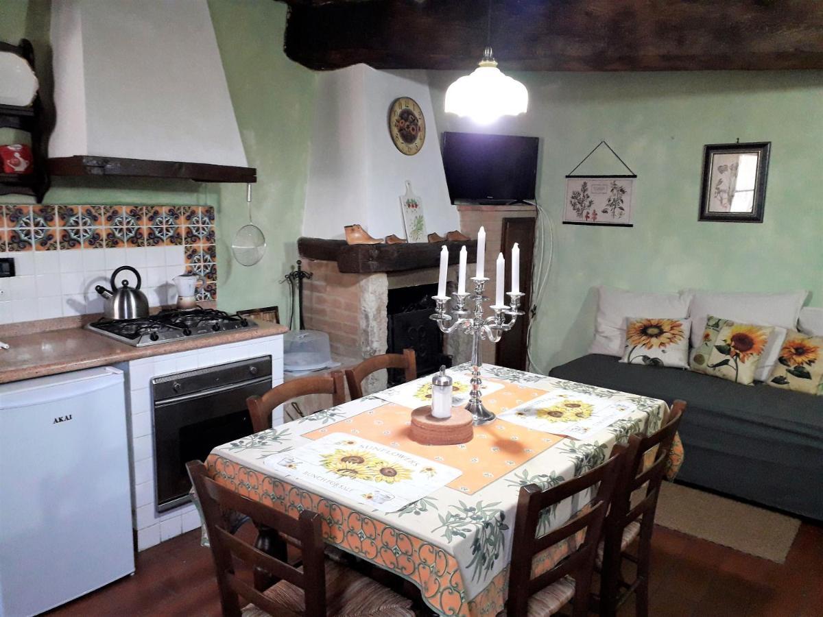 Il Mirtillo - A Truly Magical Place In The Heart Of Tuscany, Nestled In A Medieval Village Chianni Eksteriør bilde